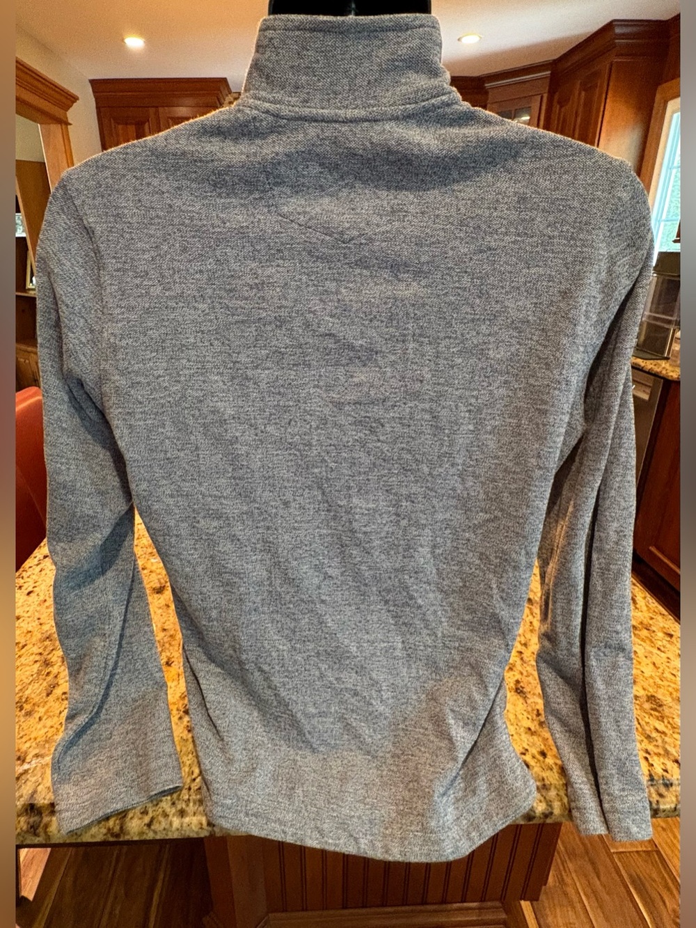 Robert Graham Men’s Heather Gray Quarter-Zip pullover. Small - Picture 6 of 6